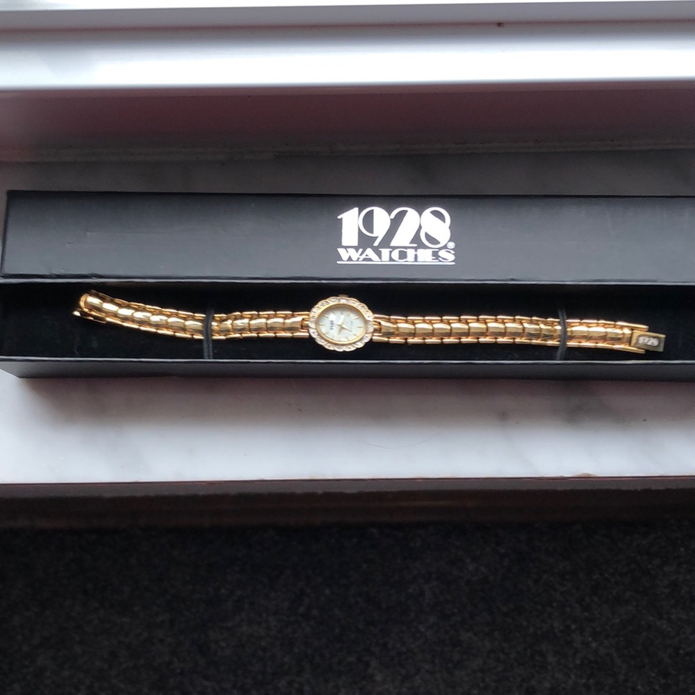 Women’s 1928 watch